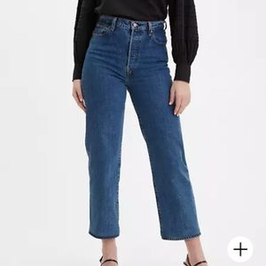 Levi’s Ribcage Straight Ankle Jeans